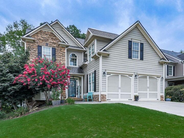 Property Photo: 762 Bentleaf Drive GA 30132