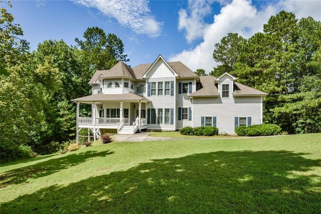 Property Photo: 177 Muriel Court GA 30132