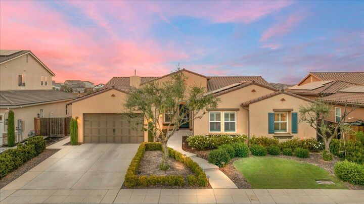 Property Photo: 1003 Highland Road W CA 93636