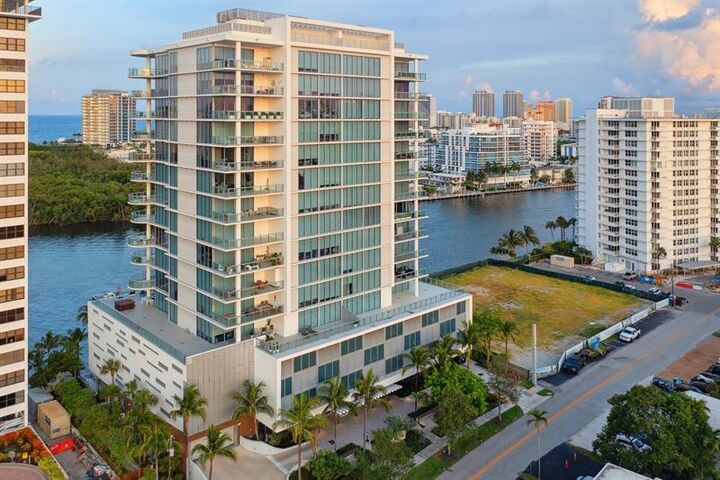 Property Photo: 920 Intracoastal Dr 801 FL 33304