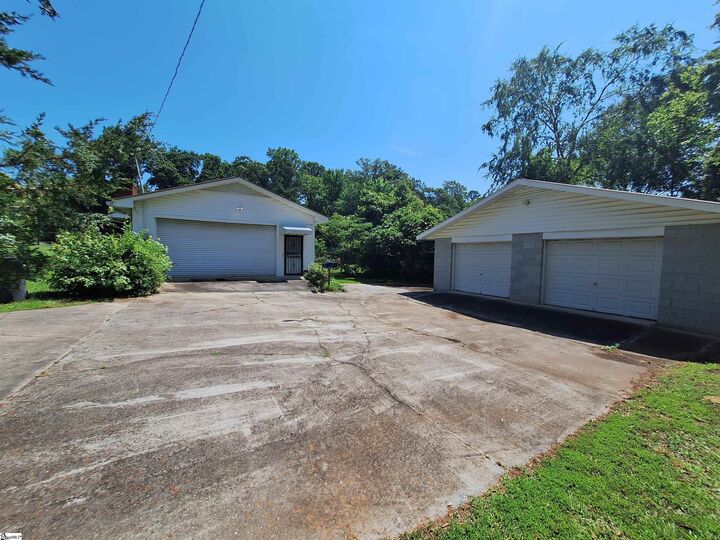 Property Photo:  107 Pine Road  SC 29360 