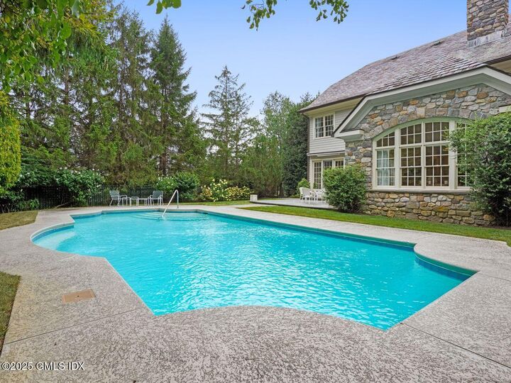 Property Photo:  25 Chieftans Road  CT 06831 