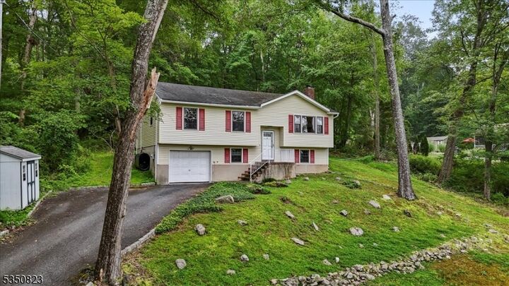 Property Photo:  14 Tamarack Rd  NJ 07823 