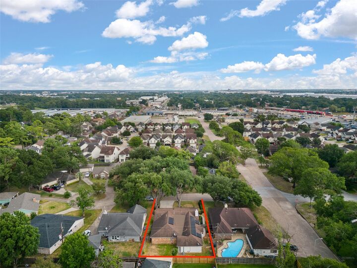 Property Photo:  11907 Windlake Drive  TX 77070 