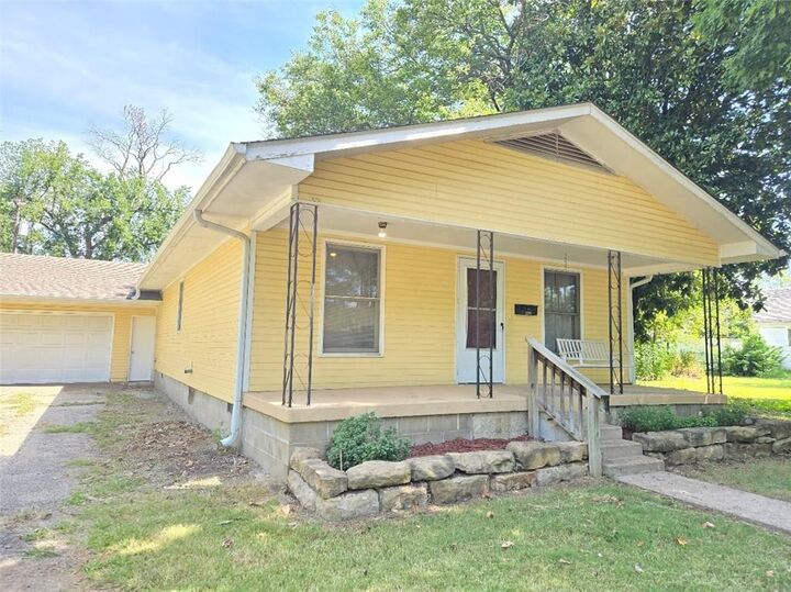 Property Photo:  524 W 2nd Street  KS 67335 
