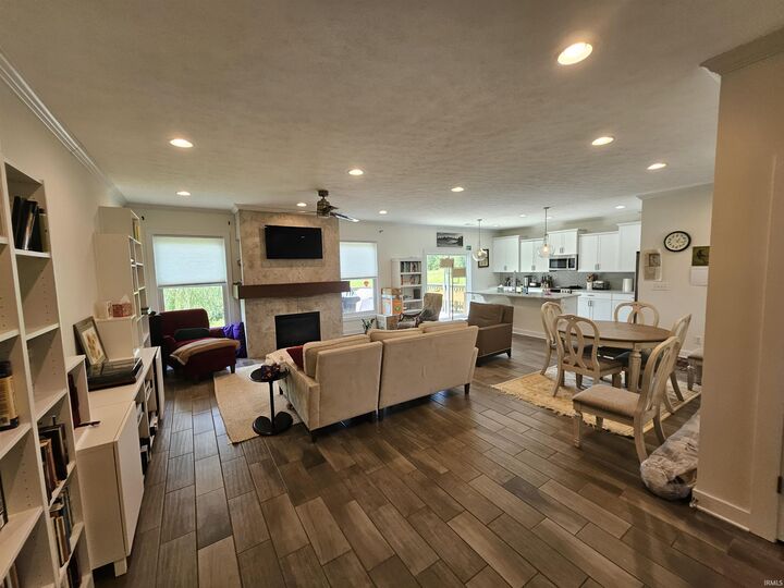 Property Photo:  5300 Gravenstein Court  IN 47711 
