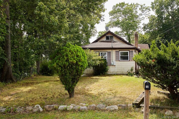 Property Photo:  10 Birchwood Avenue  NY 10954 