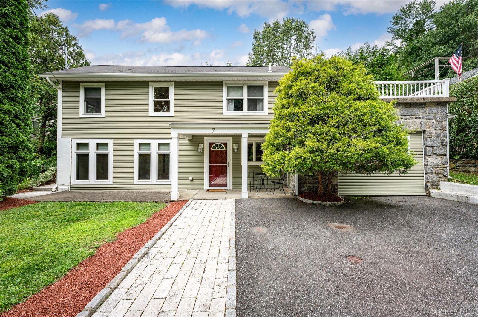Property Photo:  7 Battista Drive  NY 10541 