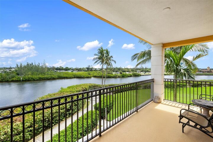 Property Photo:  147 Tampa Avenue E 304  FL 34285 
