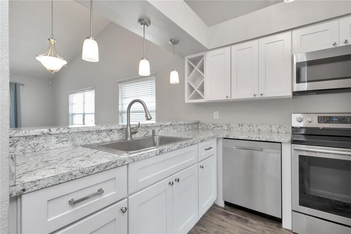 Property Photo:  7612 Caracal Court  FL 33625 