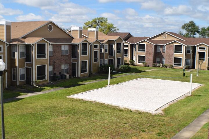 Property Photo: 5635 Devonbriar Way K102 FL 32822