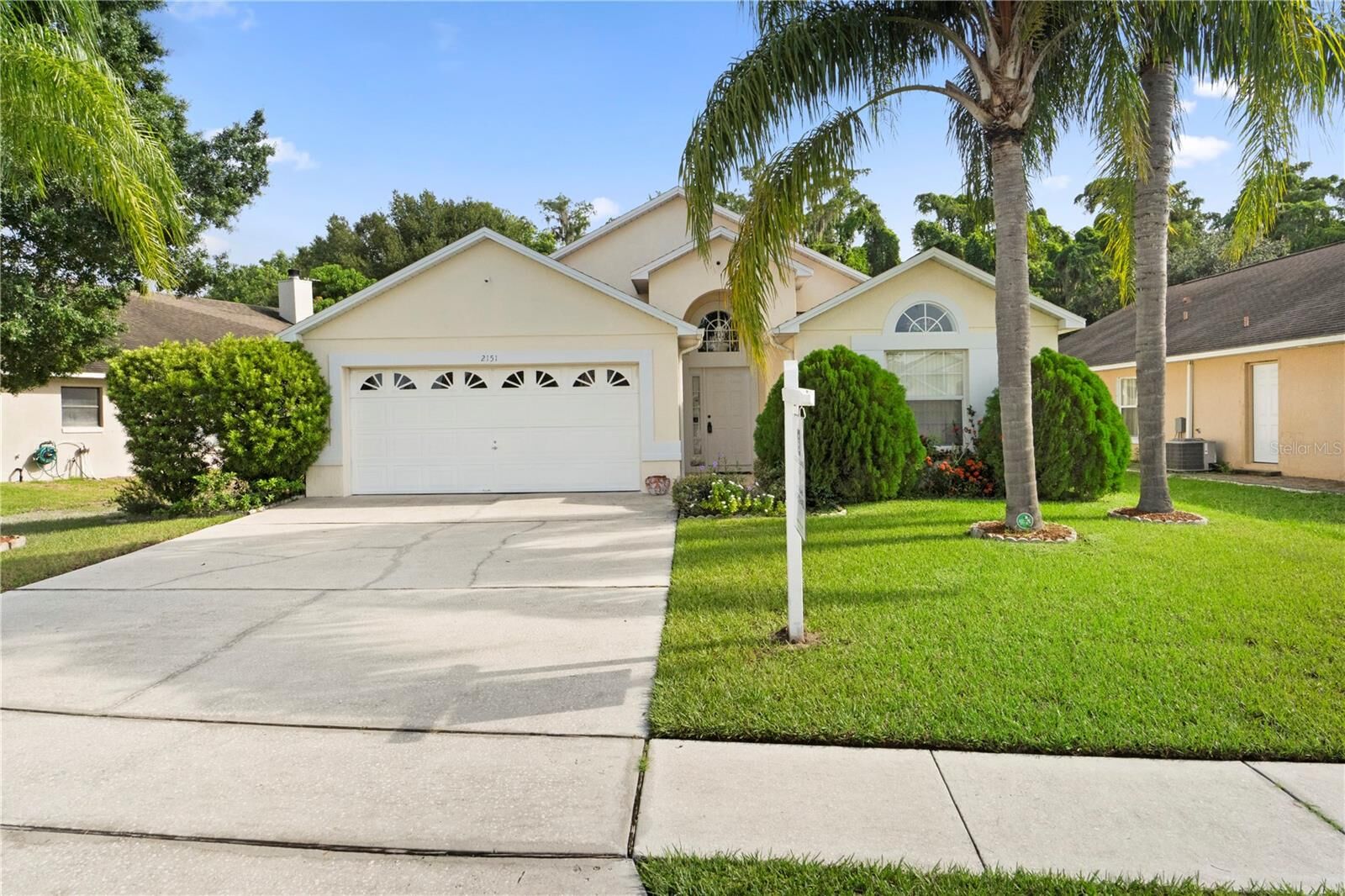 Property Photo: 2151 Remington Pointe Boulevard FL 34743