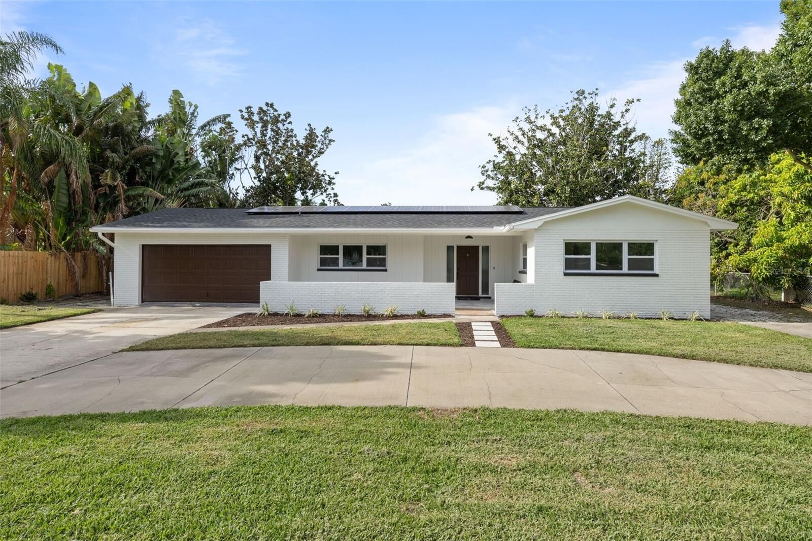 Property Photo: 1845 Pinellas Point Drive S FL 33712