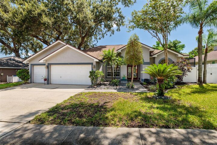 Property Photo:  761 Sunflower Drive  FL 34683 