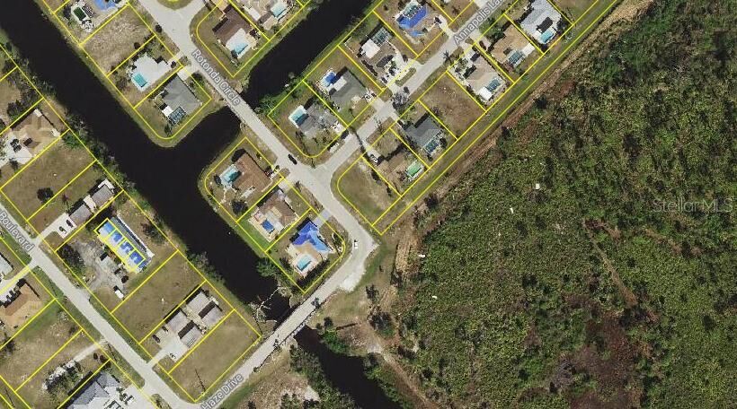 Property Photo: 1 Annapolis Lane FL 33947