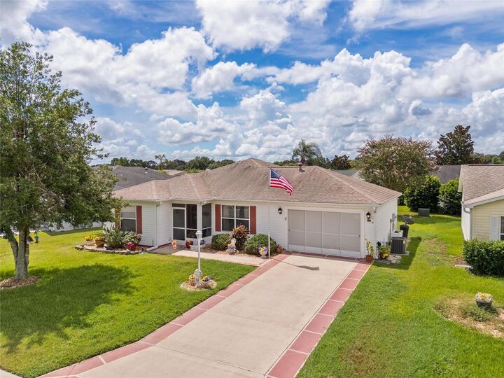 Property Photo: 3326 Roanoke Street FL 32162