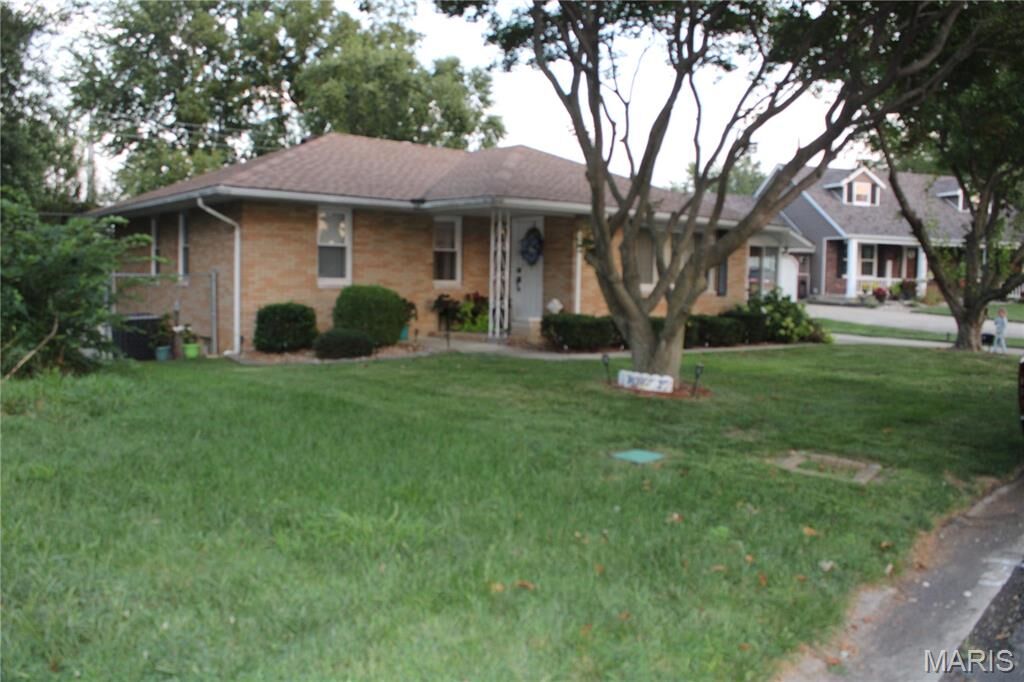 Property Photo: 455 California Avenue IL 62024