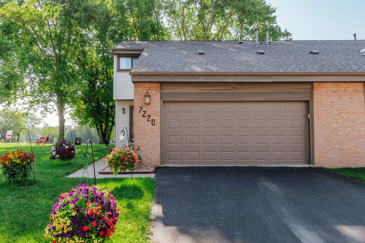 Property Photo:  7220 S Delaine Dr  WI 53154 