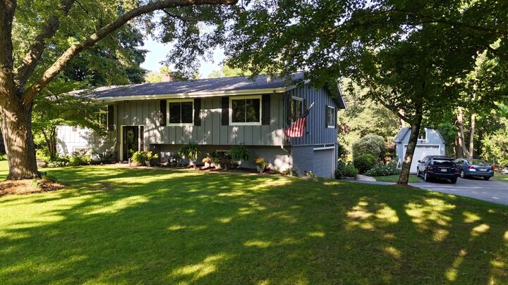 Property Photo:  N54w33366 Terrace Dr  WI 53058 