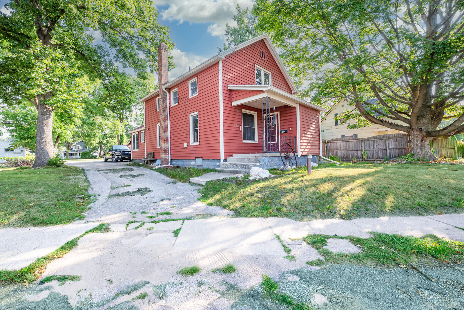 Property Photo:  1315 Maple Street  MI 49120 