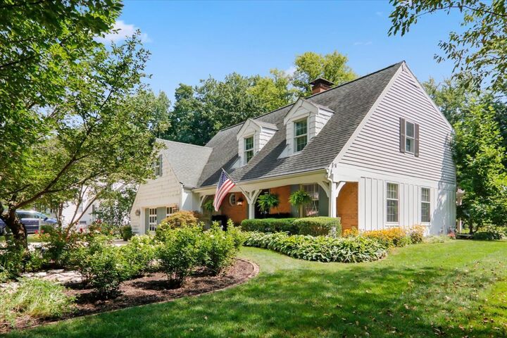 Property Photo: 17 Sunset Road IL 61701