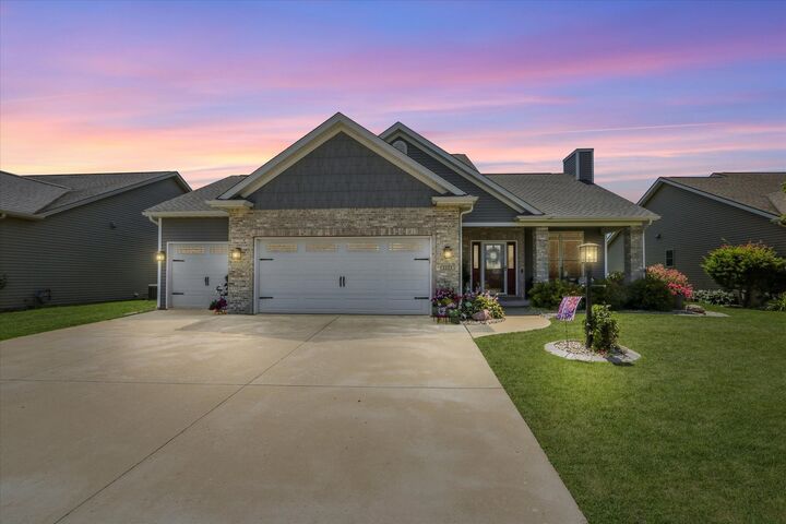 1121 Declaration Drive  Savoy IL 61874 photo