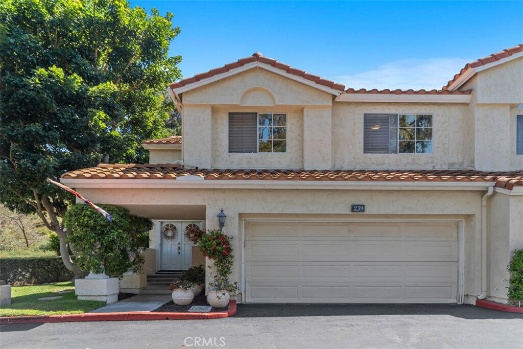Property Photo: 239 Via Presa CA 92672