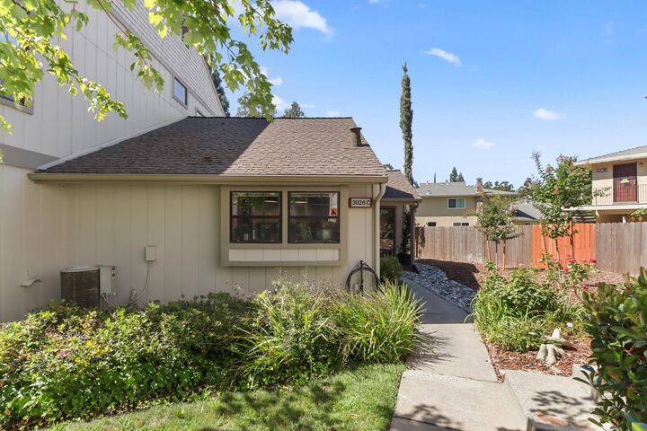 Property Photo: 3928 Park Circle Lane C CA 95608