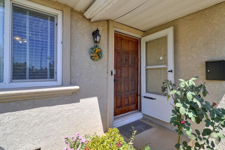 Property Photo: 10039 Nebula Way CA 95827