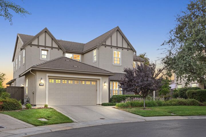 Property Photo: 938 Apero Way CA 95762