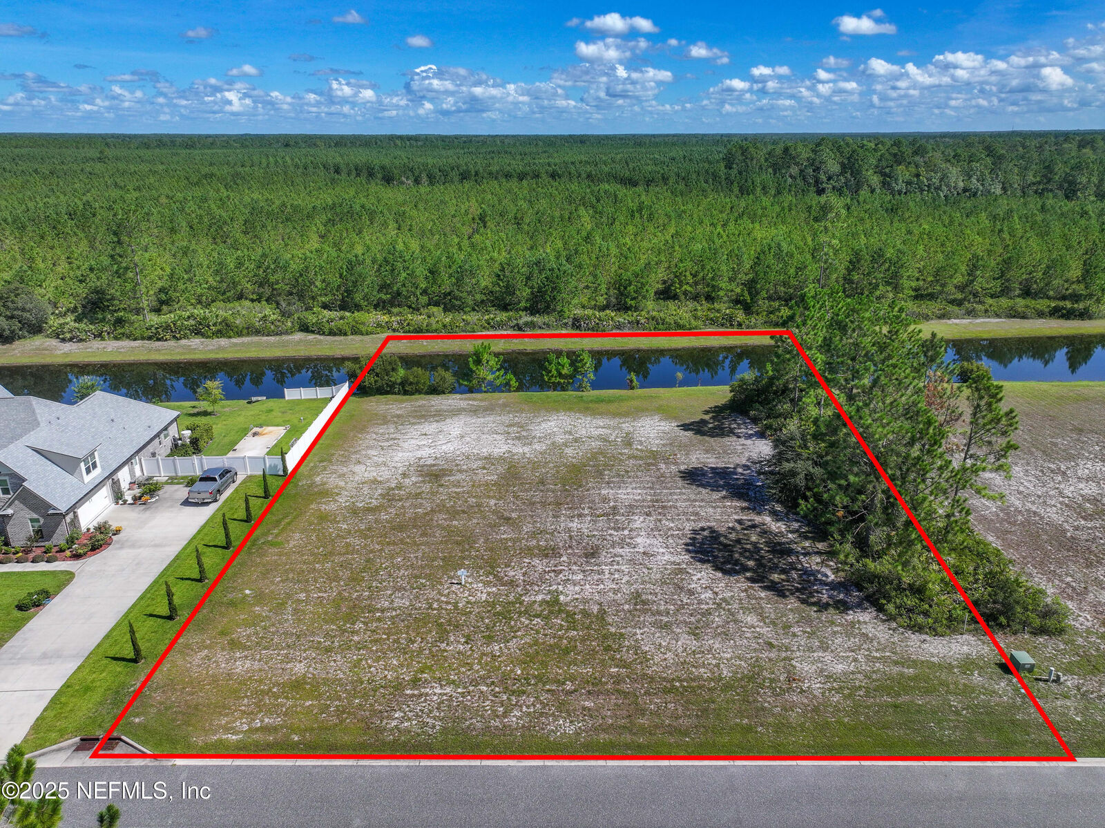 Property Photo:  11174 Saddle Club Drive  FL 32219 