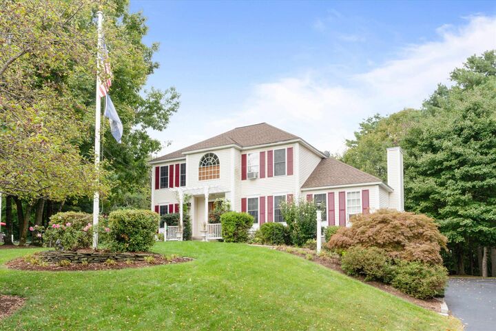 Property Photo:  11 Hawk Drive  NH 03079 