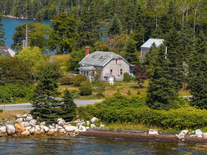 10293 Highway Highway E  Oyster Pond NS B0J 1P0 photo