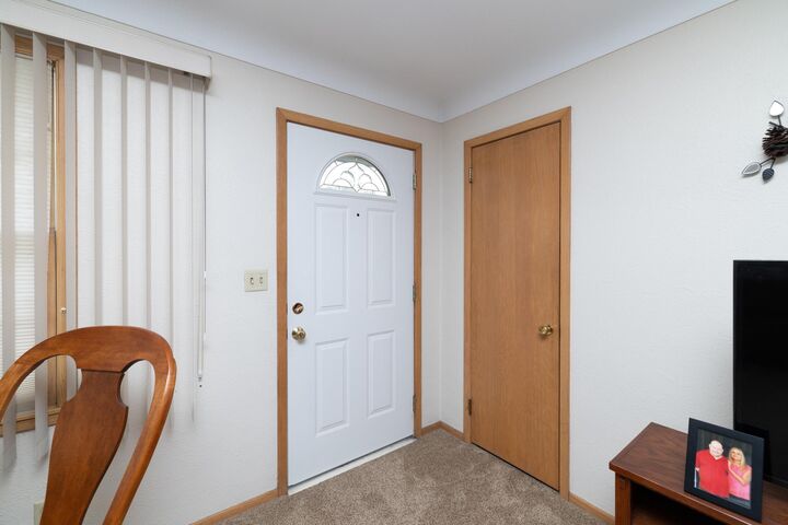 Property Photo:  1687 Rosewood Avenue N  MN 55109 