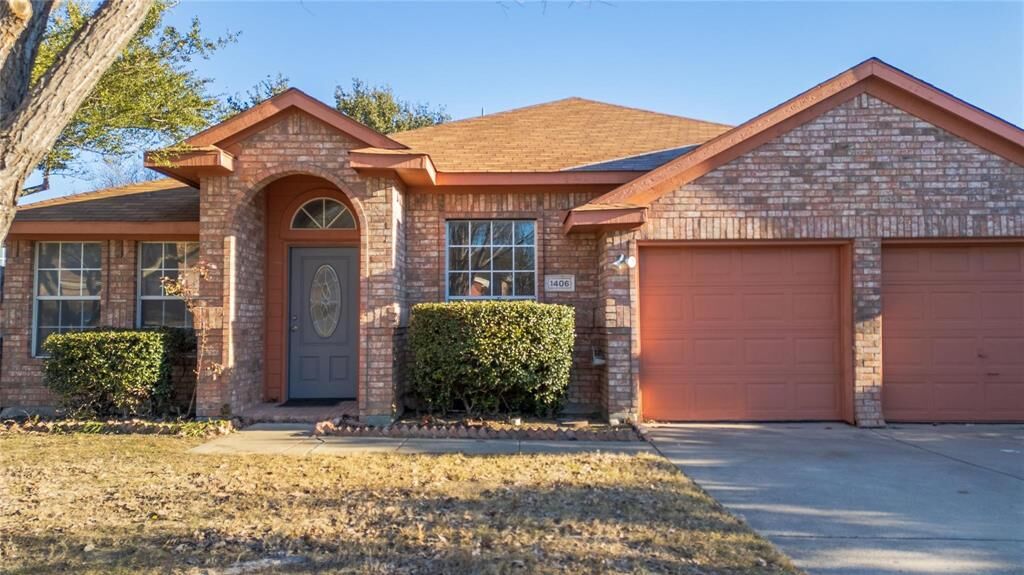 Property Photo:  1406 Courtland Drive  TX 75069 