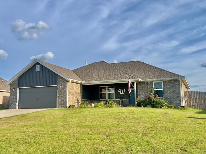 166 Youngblood Place  Huntsville AR 72740 photo