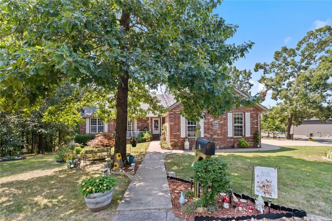 Property Photo: 2 Creetown Circle AR 72715