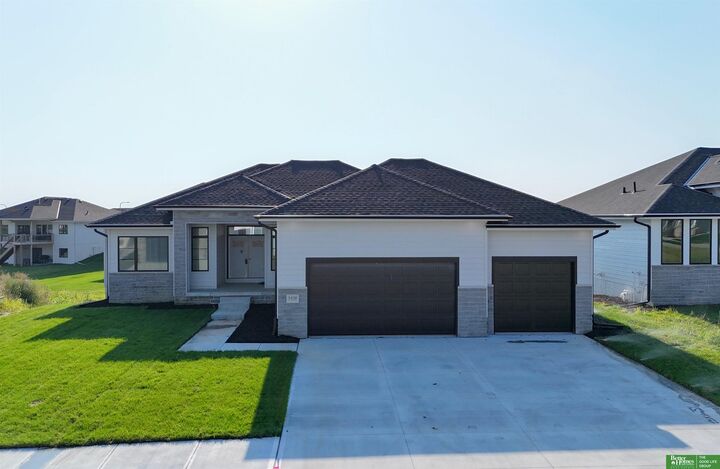5438 N 212th Street  Elkhorn NE 68022 photo