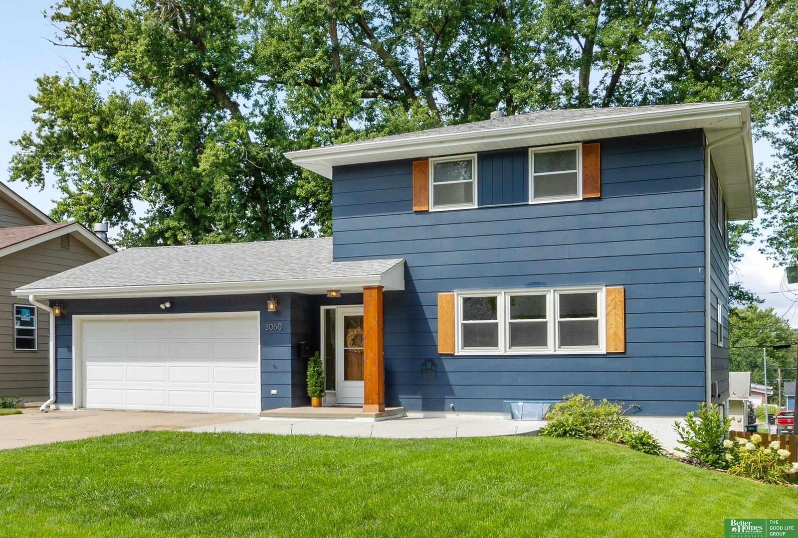 Property Photo: 3060 S 48th Avenue NE 68106