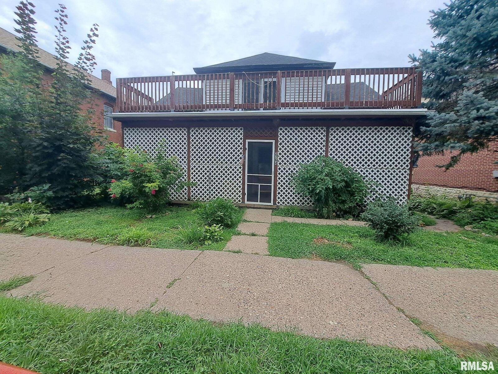 Property Photo: 2764 Central Avenue IA 52001