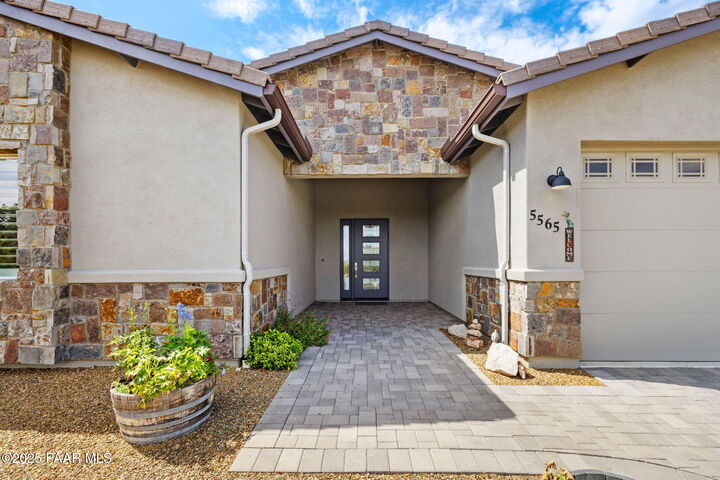Property Photo: 5565 Halcyone Circle AZ 86305