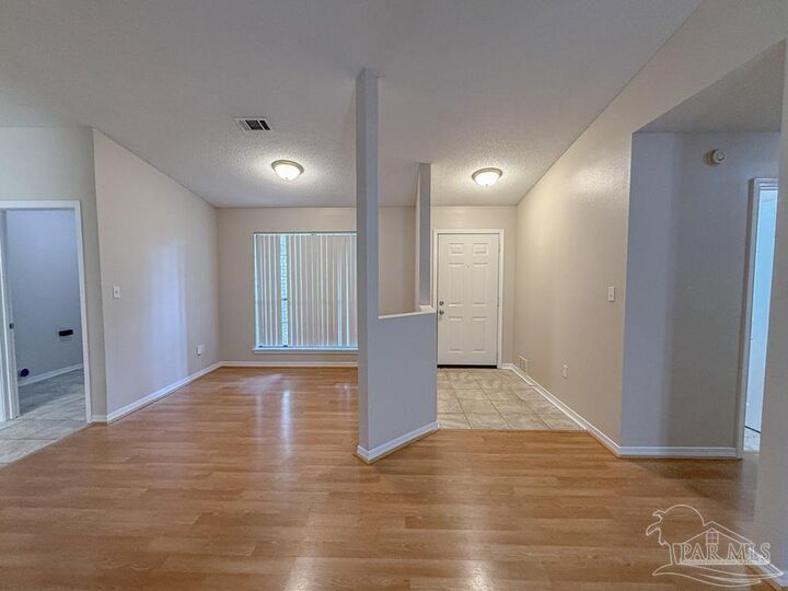 Property Photo:  5117 Westport Dr  FL 32570 