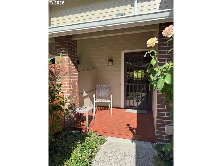 Property Photo: 9134 SW Wilshire St OR 97225