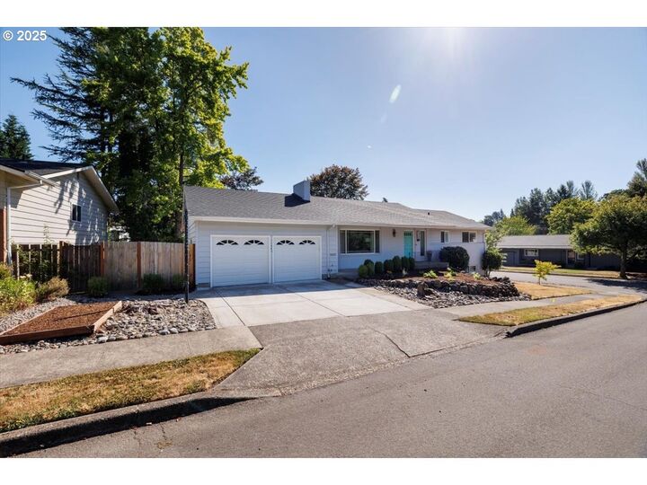 Property Photo:  11345 SW Jody St  OR 97005 