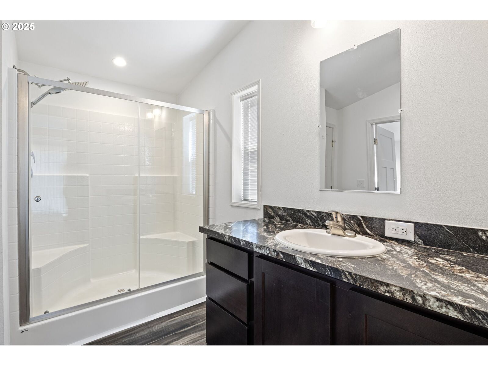 Property Photo:  435 Spruce St  OR 97499 