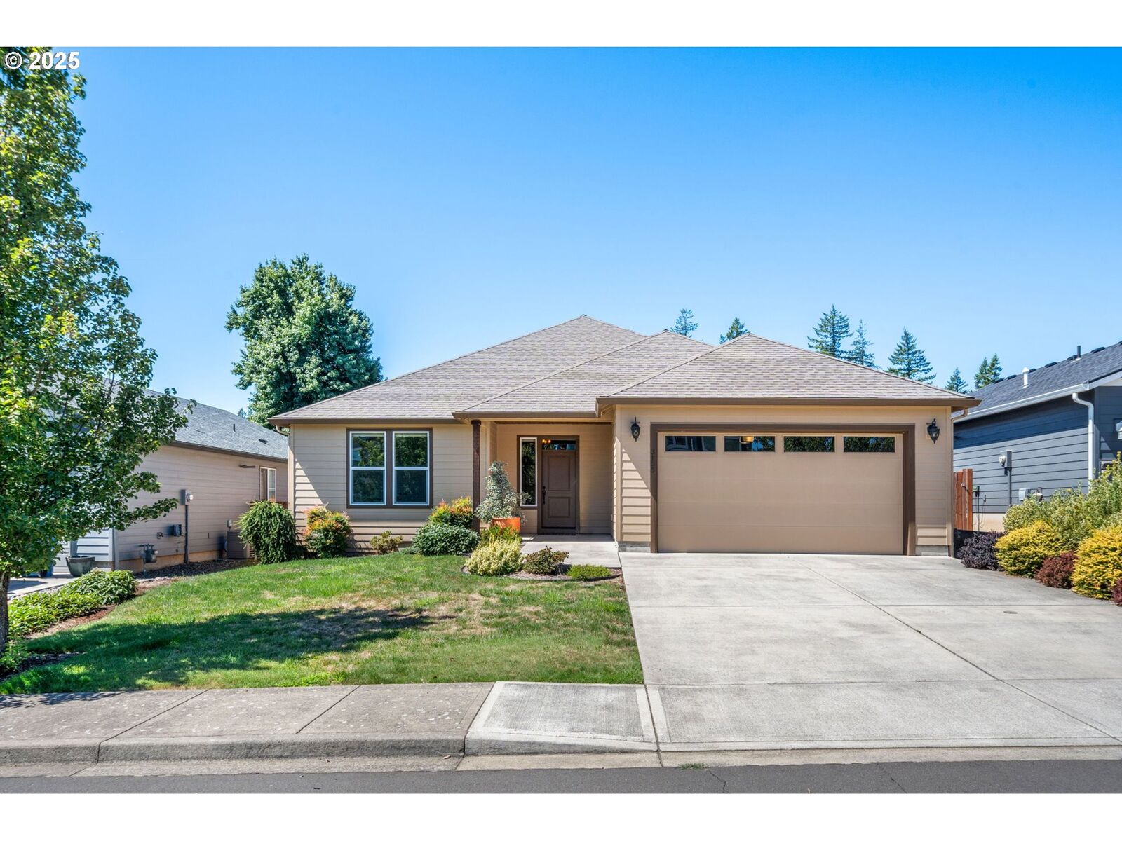 Property Photo:  3155 45th St  WA 98671 