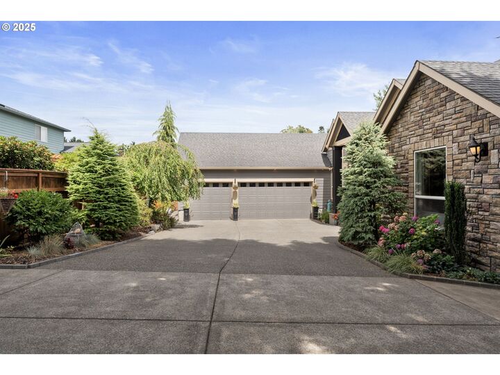 Property Photo:  12213 NW 24th Ave  WA 98685 