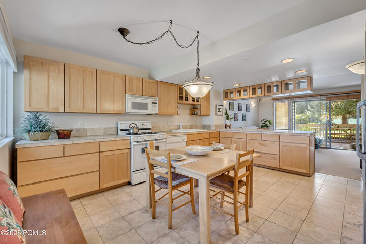 Property Photo: 115 Davis Court UT 84060