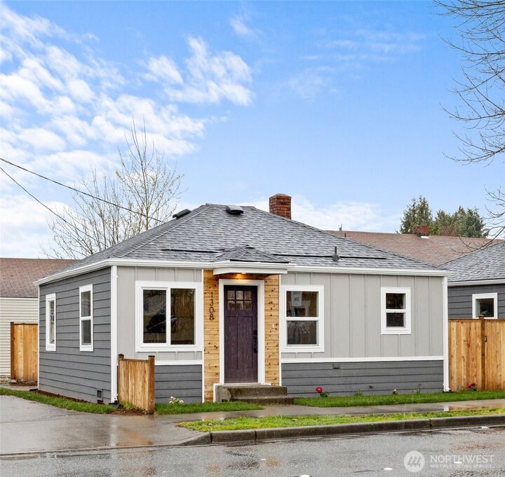 1308 N 3rd Street  Renton WA 98057 photo