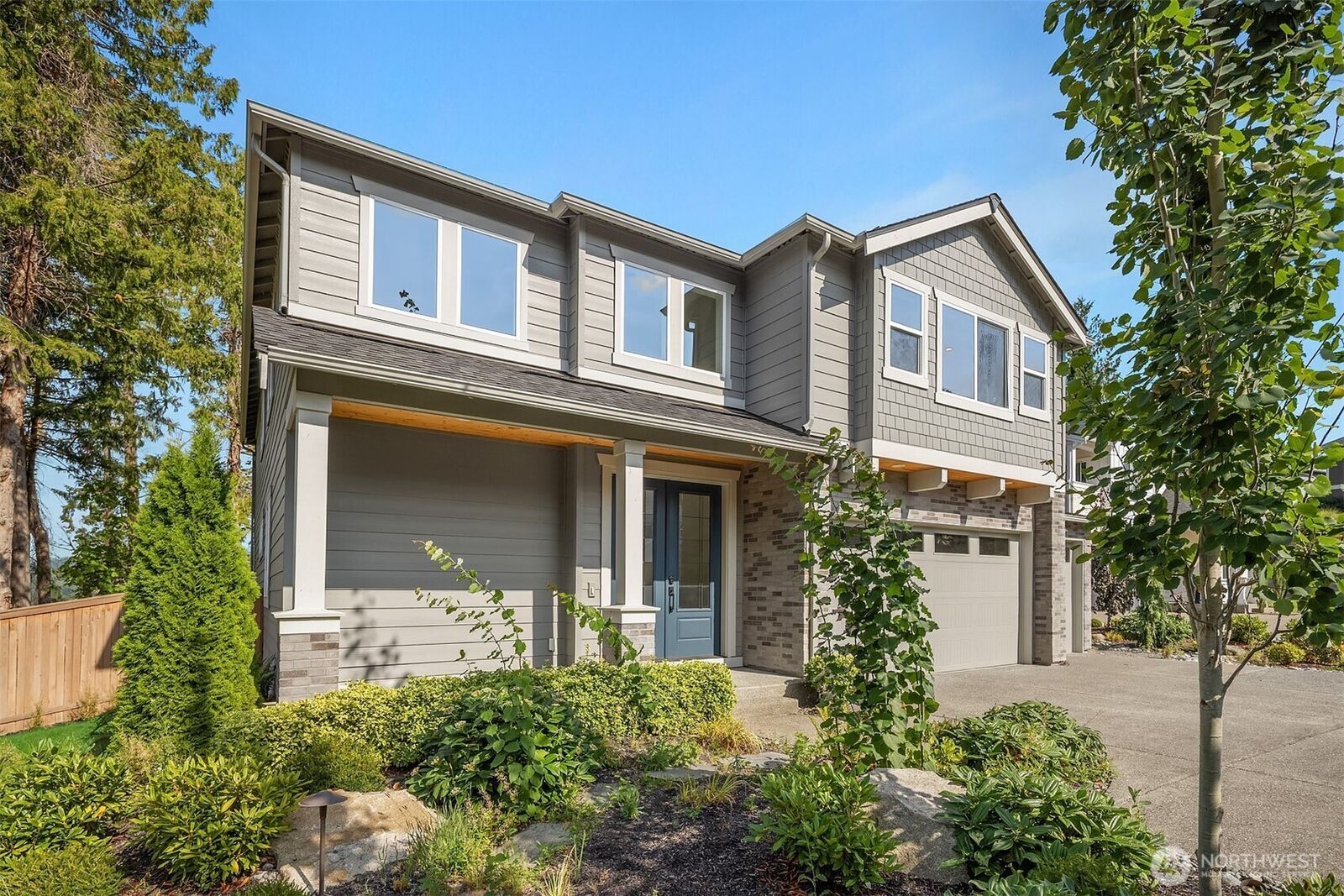 Property Photo:  974 NW Pickering Street  WA 98027 